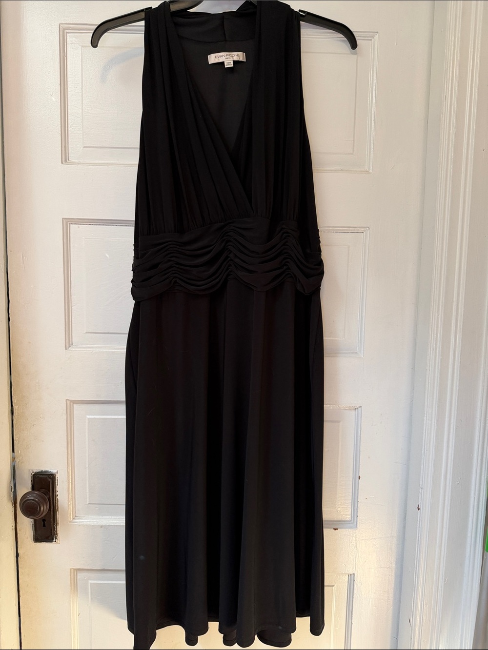 Evan Picone Plus size Black Sleeveless V-Neck Midi Dress